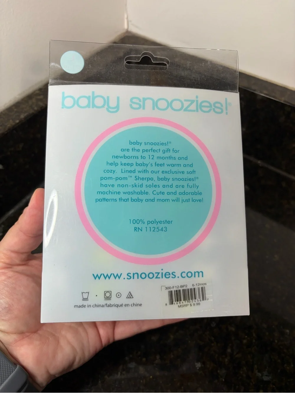 BABY SNOOZIES NIB Cozy Star Print Plush Baby Slippers- 6-12 months